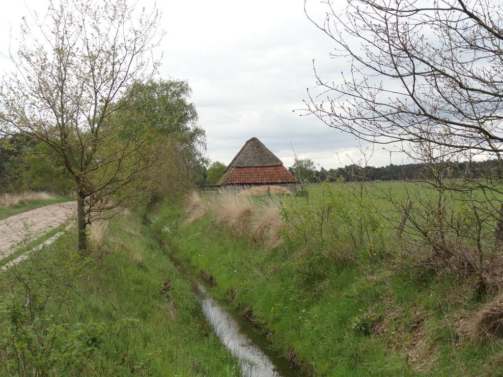 Luxurious Chalet In Oud Turnhout With Large Garden Villa Oud-Turnhout Esterno foto