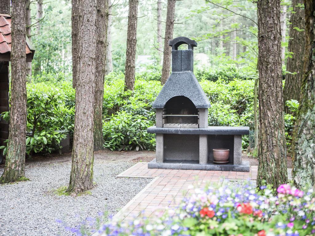 Luxurious Chalet In Oud Turnhout With Large Garden Villa Oud-Turnhout Esterno foto
