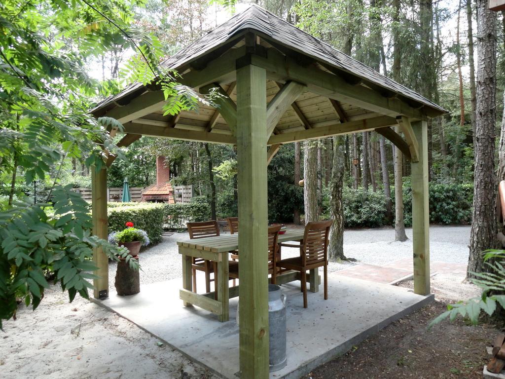Luxurious Chalet In Oud Turnhout With Large Garden Villa Oud-Turnhout Esterno foto