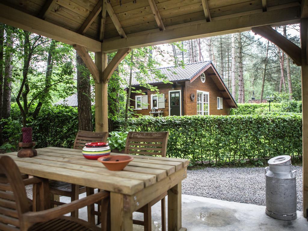Luxurious Chalet In Oud Turnhout With Large Garden Villa Oud-Turnhout Esterno foto