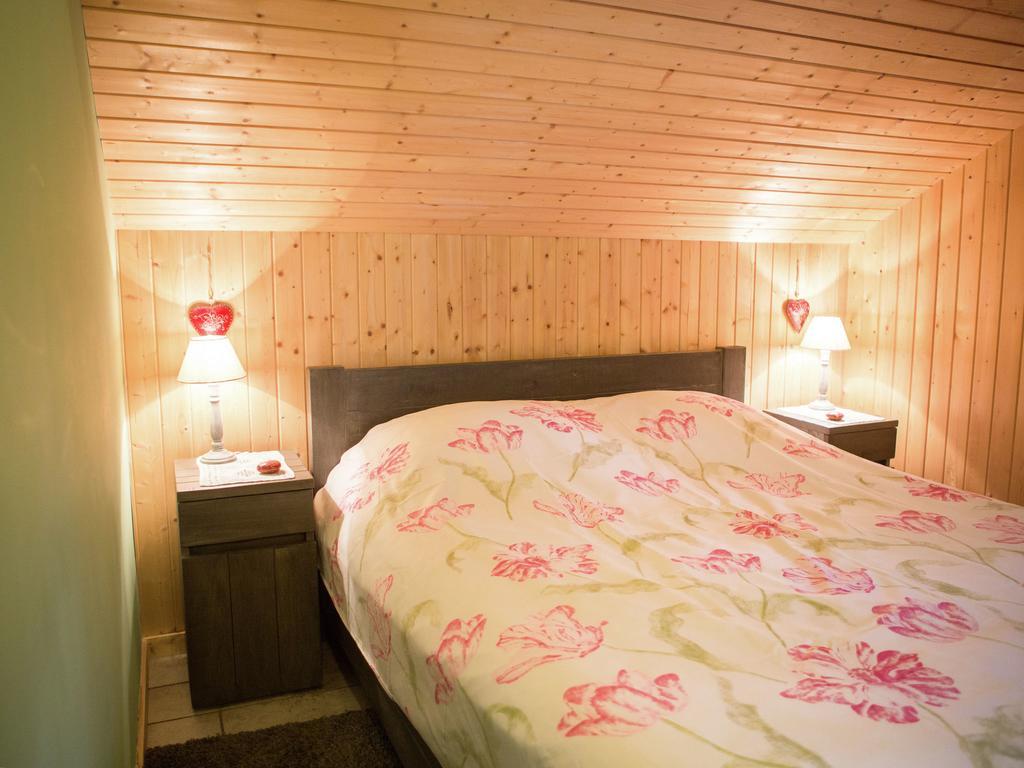 Luxurious Chalet In Oud Turnhout With Large Garden Villa Oud-Turnhout Esterno foto