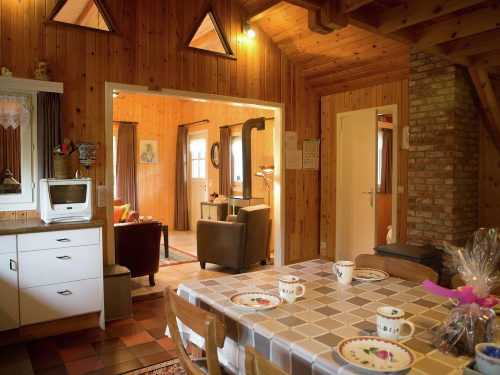 Luxurious Chalet In Oud Turnhout With Large Garden Villa Oud-Turnhout Esterno foto