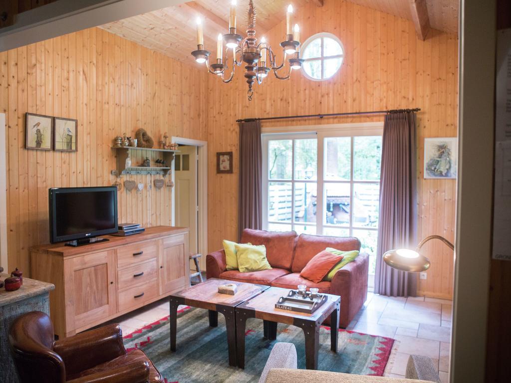 Luxurious Chalet In Oud Turnhout With Large Garden Villa Oud-Turnhout Esterno foto