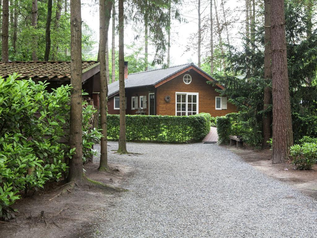 Luxurious Chalet In Oud Turnhout With Large Garden Villa Oud-Turnhout Esterno foto