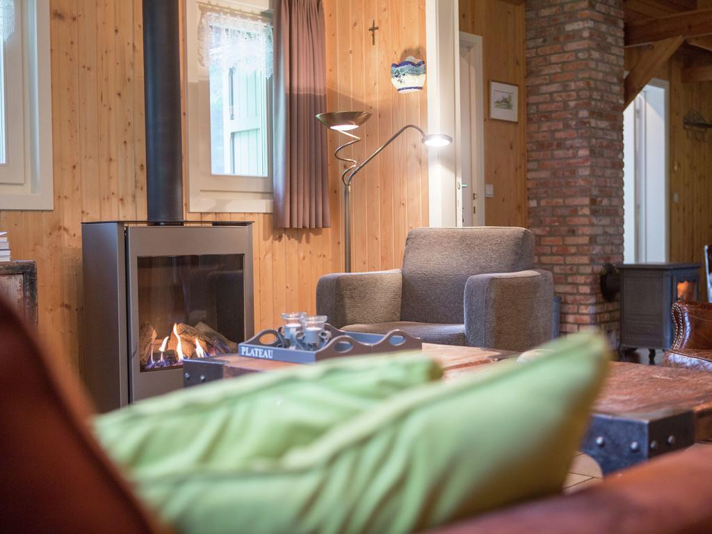 Luxurious Chalet In Oud Turnhout With Large Garden Villa Oud-Turnhout Esterno foto